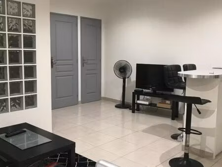 appartement t1 refait à neuf