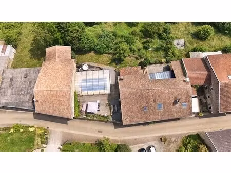 ancien corps de ferme rénové avec piscine  grange et studio indépendant : un véritable...