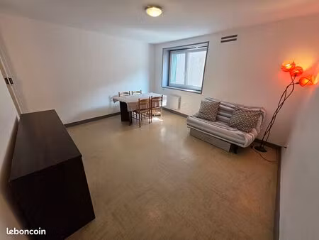 studio 1 pièce 29 m²