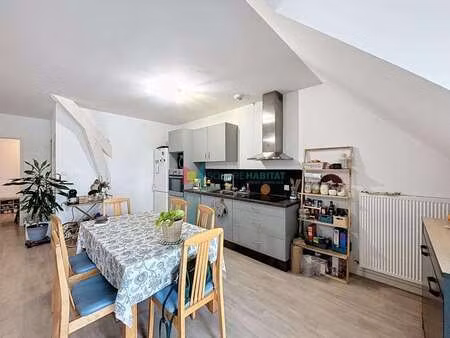 location appartement 3 pièces à briec (29510) : à louer 3 pièces / 81m² briec