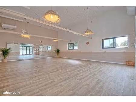 salle de yoga / pilates / danse à louer – 80 m²
