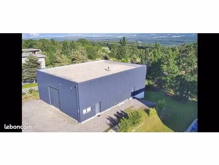 vente bâtiment de stockage avec appartement