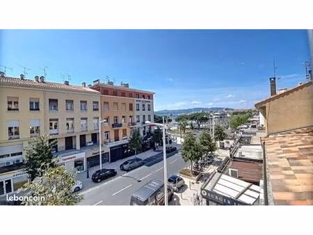 à vendre – t2 avec vue port au cœur de saint-raphaël