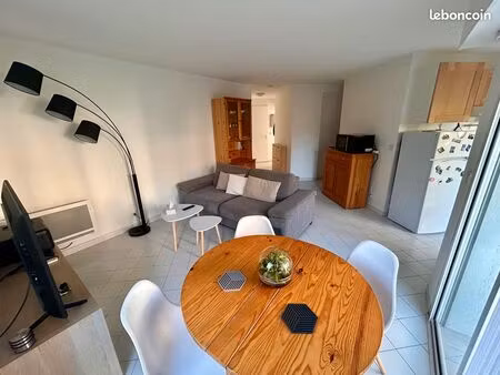 t2 rénové et meublé valescure