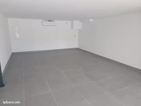 local commercial 90 m² bandol