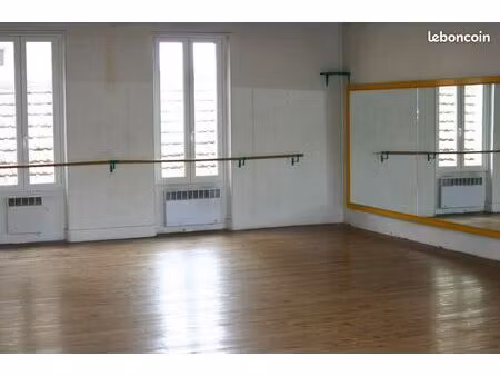 local commercial commentry