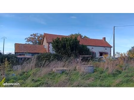 maison à fort potentiel avec parcelle 1ha