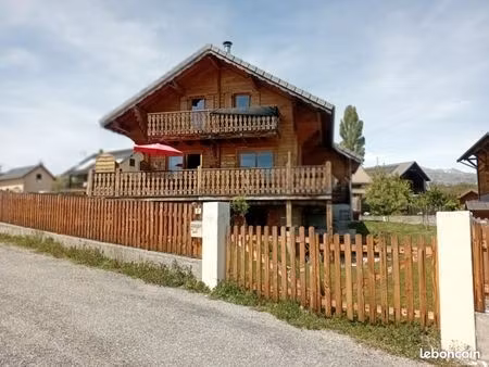 chalet 5 pièces 110 m2 à ancelle