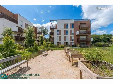 studio 1 pièce 27 m²