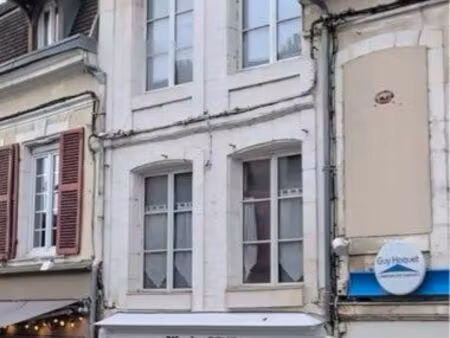 à saisir immeuble auxerre