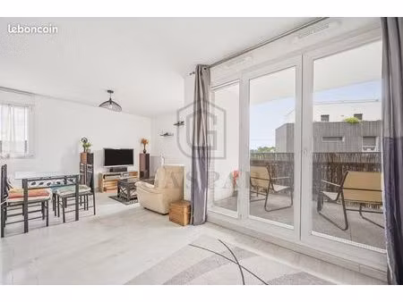 appartement 3 pièces 64 m²