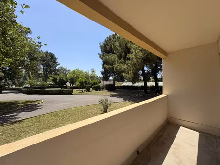 location appartement 1 pièce 27 m² à aubagne (13400)