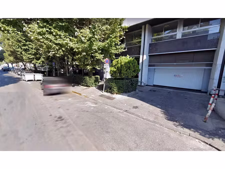 location garage 13 m² à marseille 8 (13008)