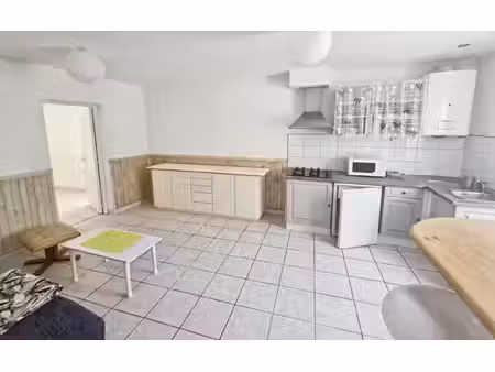 location appartement  33.61 m² t-2 à le passage  540 €