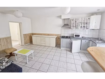 location appartement  33.61 m² t-2 à le passage  590 €