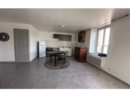 location appartement  41.47 m² t-2 à vitrolles  550 €