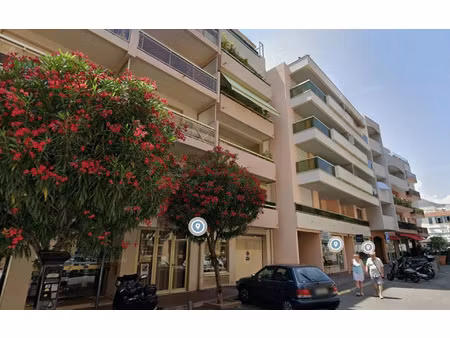 location stationnement  m² t- à vence  115 €
