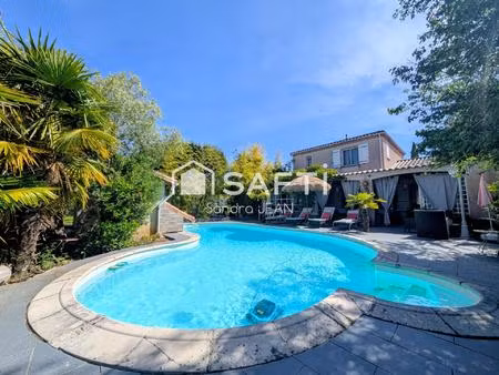 havre de paix de 177 m² sans vis-à-vis avec piscine.