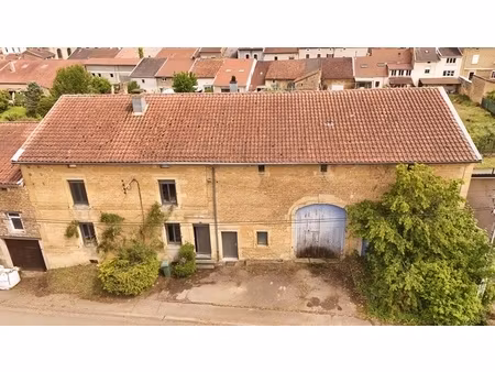 le charme de l’ancien  le confort d’aujourd’hui… et des volumes qui donnent envie de s’ins