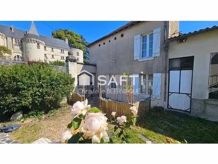 ensemble immobilier de charme en sud touraine – 2 maisons face à un château du xvᵉ siècle