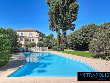 maison familial-5 chambres - luminosité - jardin - piscine