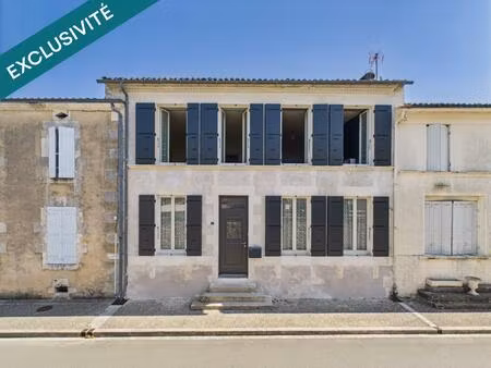 maison de bourg rénovée avec garage et patio – saint-romain-de-benet