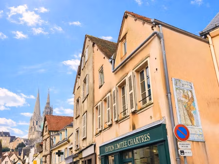 2 appartements l'un au dessus de l'autre a vendre