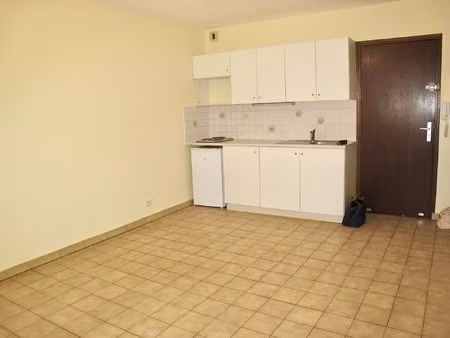 t2 34 m² - la roche-sur-foron (vieille ville)
