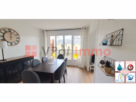 beau deux pieces entierement renove / lumineux/ balcon