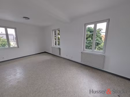 grand appartement t4 123 m² au centre du village