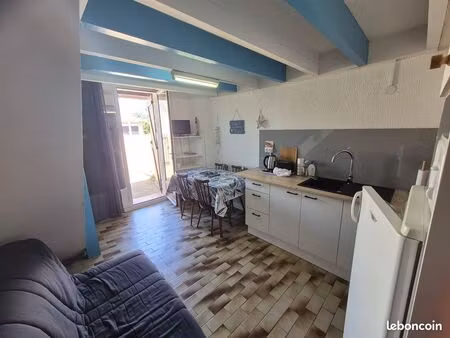 a vendre maisonnette avec garage