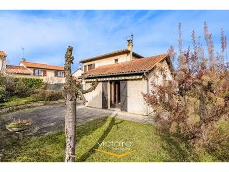 maison t5 piscinable avec jardin de 535 m² - bron - les genêts - proche montchat
