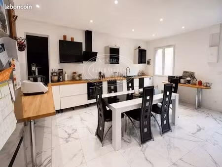 maison 3 pièces 126 m²