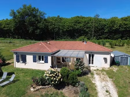 maison récente avec 7 hectares pour vos chevaux