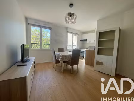 location meublée appartement 1 pièce 30 m² à carrieres-sur-seine (78420)  990 €