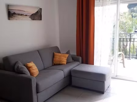 location appartement 2 pièces 40 m² à carros (06510)  936 €