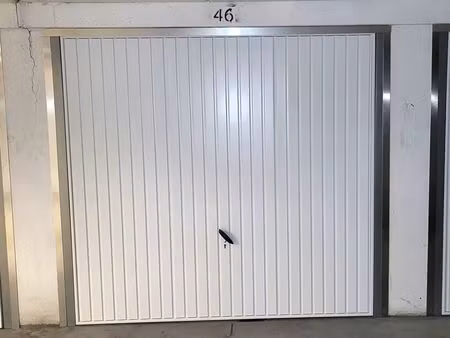 box garage loué 12m2
