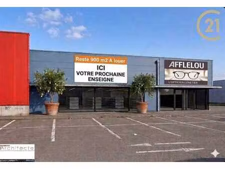 surface commerciale à louer  900m² possibilité de diviser