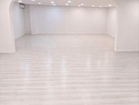 boutique 80m2 loyer 750ht reprise 50k