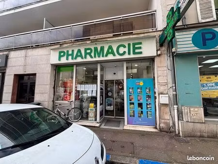 murs commerciaux 140 m² neuilly plaisance