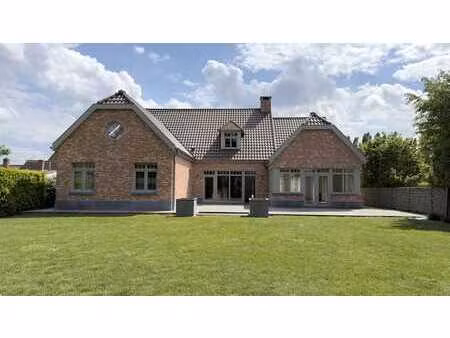 a kain  magnifique villa avec 3 chambres et double garages