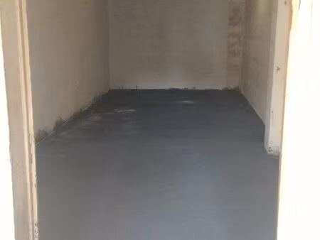 local indépendant 21m² loué 300/mois à joinville le pont– opportunité rapide