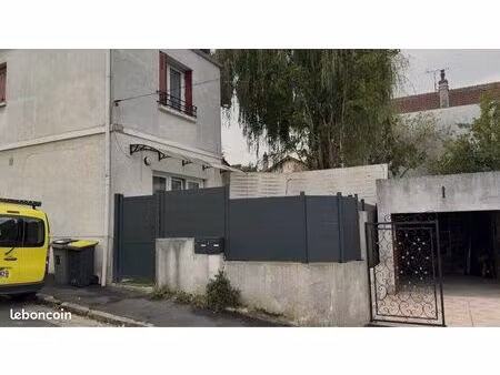 immeuble de rapport 24000 euros à l'année