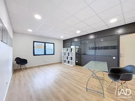 location locaux professionnels 0 pièces 23 m² à servon (77170)  640 €