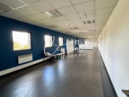 location locaux professionnels 0 pièces 210 m² à mennecy (91540)  1 800 €