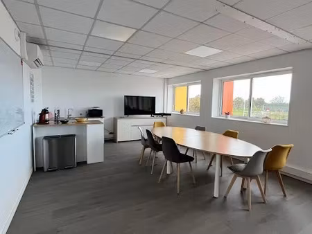 location locaux professionnels 0 pièces 98 m² à essarts en bocage (85140)  1 340 €