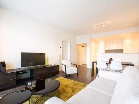 appartement à louer à evere € 1.350 (lol3s) - skyline renting | zimmo