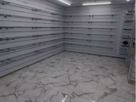 local commercial dans galerie commerciale