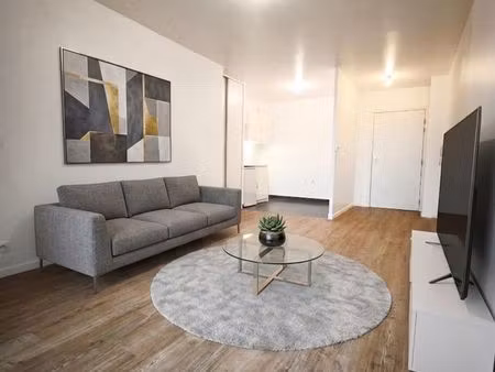 t2 41m2 refait à neuf + balcon couvert 5m2 - 2 min du coeur de ville de vaureal