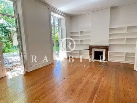 appartement 4 pièces 162 m²